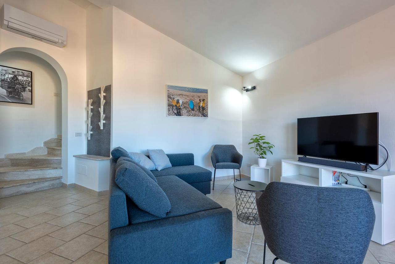 House Of Lens Apartment Golfo Aranci Exterior photo