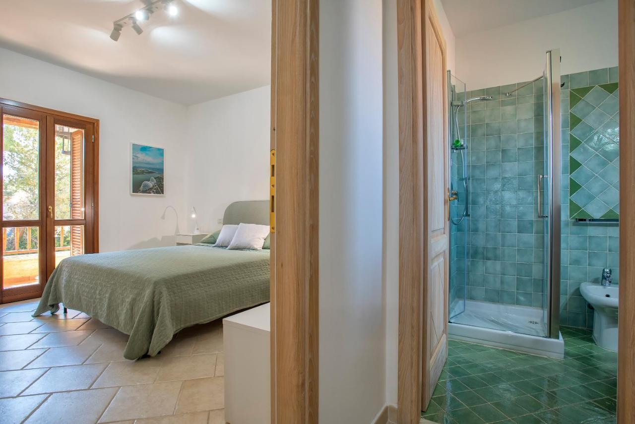 House Of Lens Apartment Golfo Aranci Exterior photo