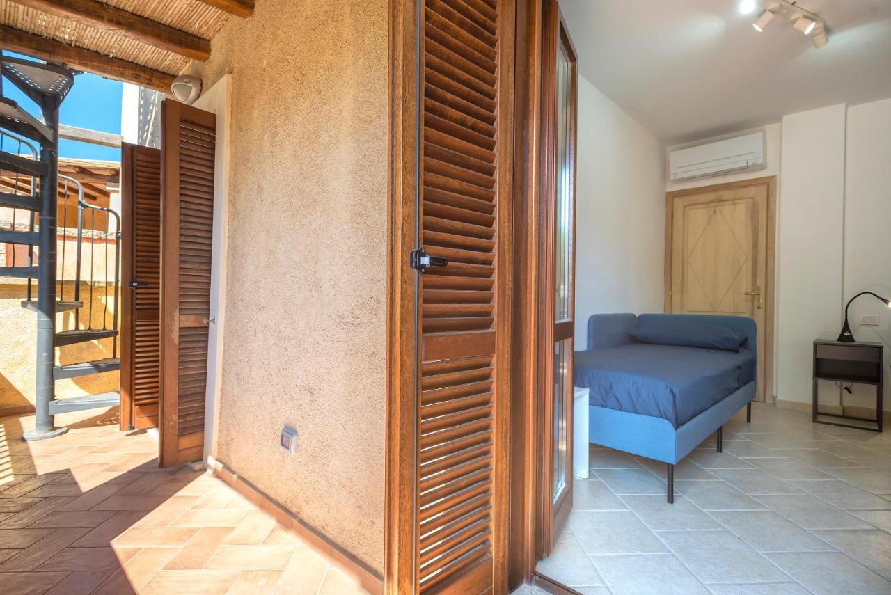 House Of Lens Apartment Golfo Aranci Exterior photo